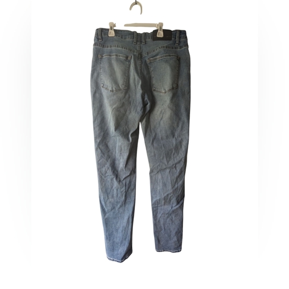 American Tall New Fade Men's Blue Jeans W 34. L 38 - Picture 2 of 3